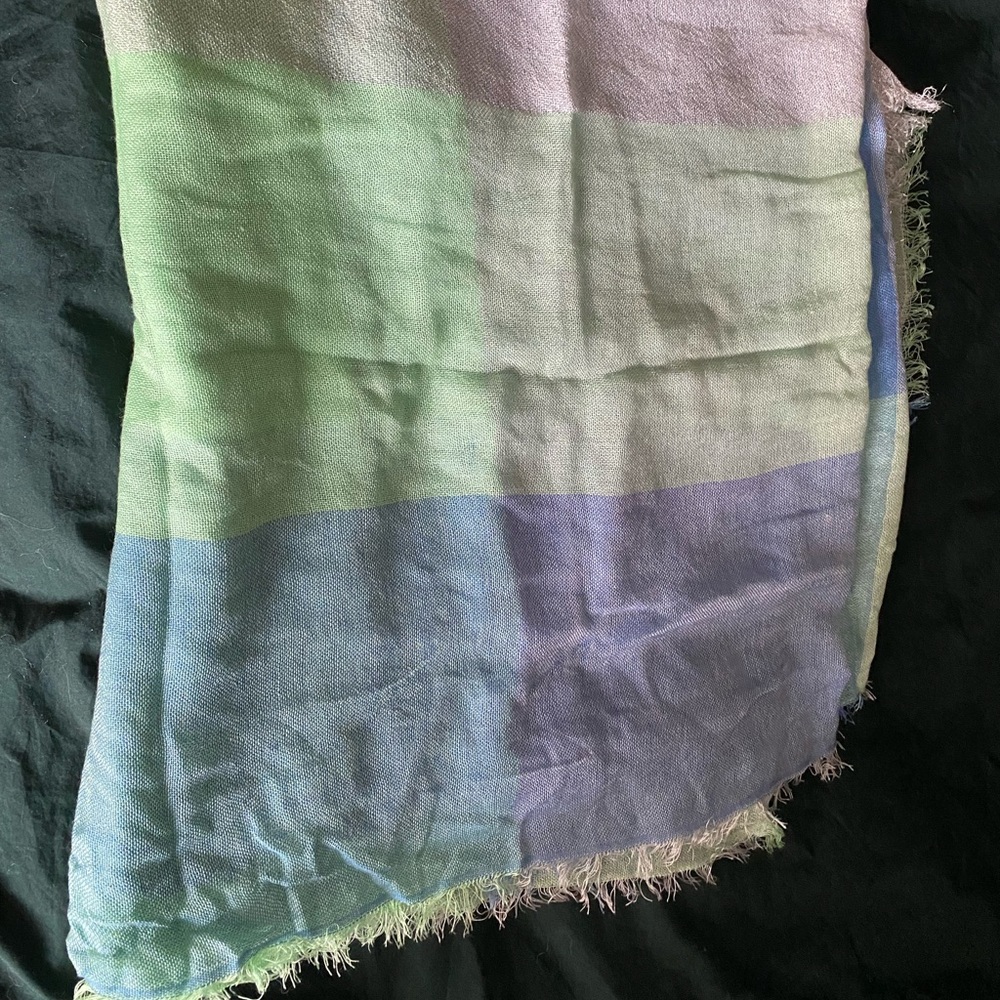 American Eagle fashion scarf